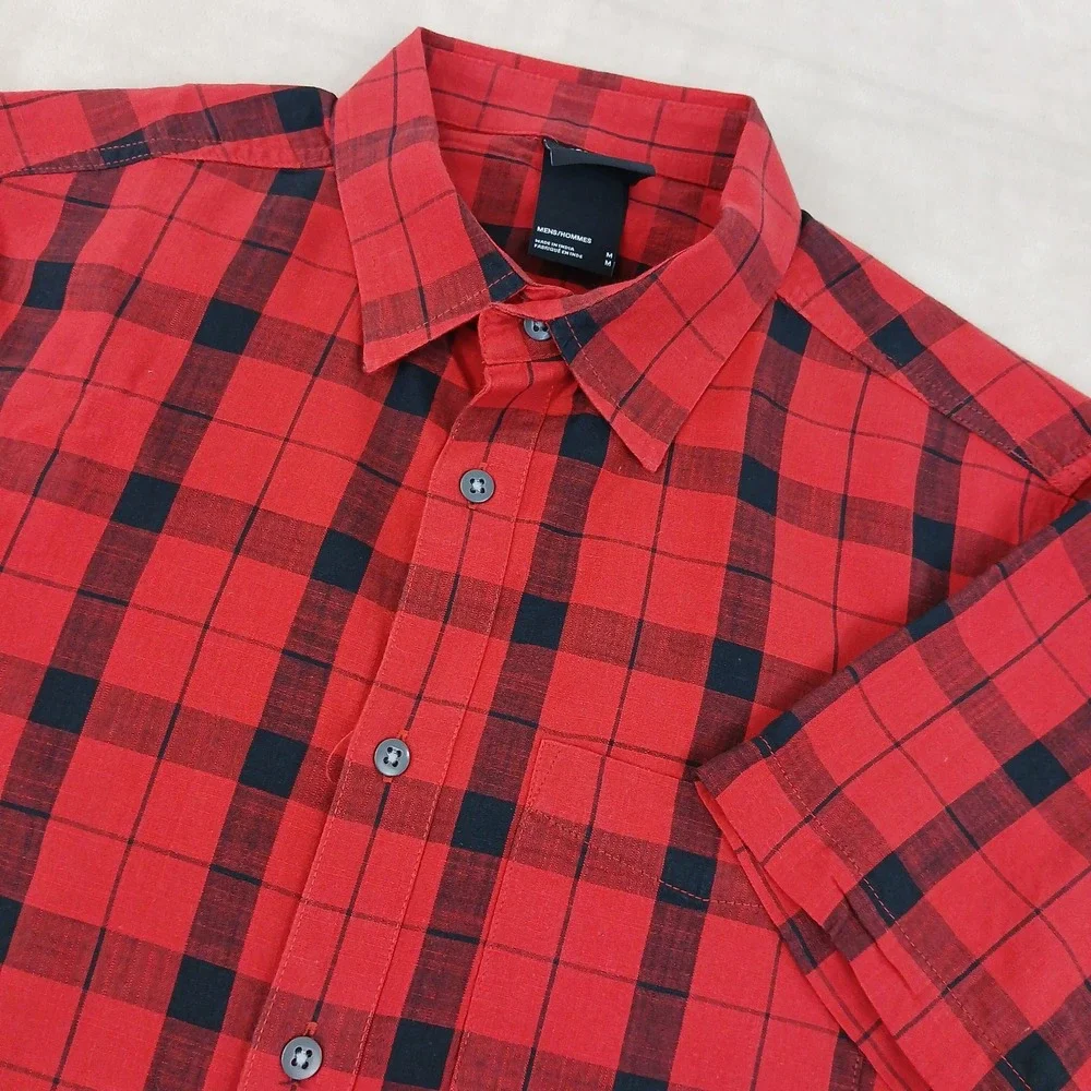 The North Face Medium Mens Shirt 20x27 Button Up Short Sleeve Fits‎ A Small